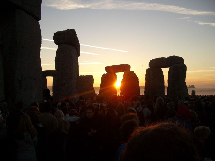 stonehenge-solstice2