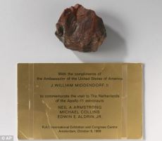 article-0-063396B8000005DC-918_468x409